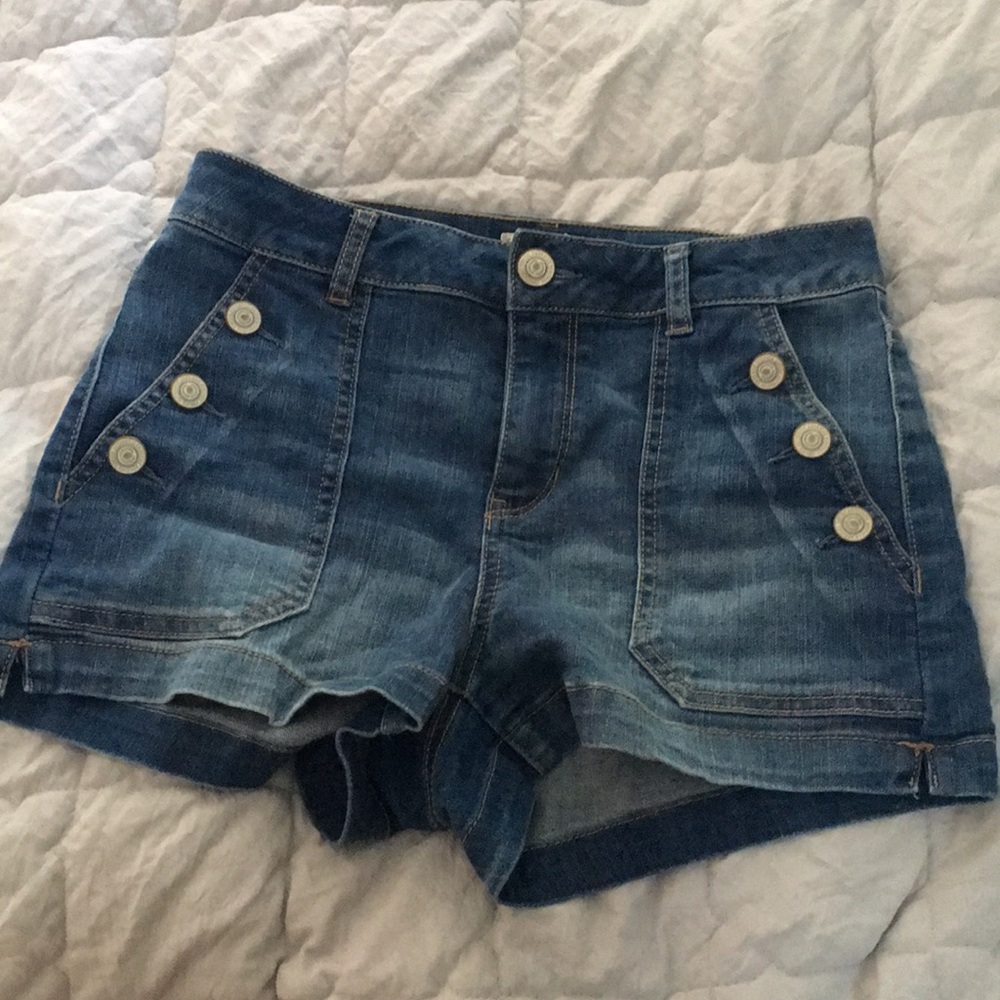 Cute blue jean shorts